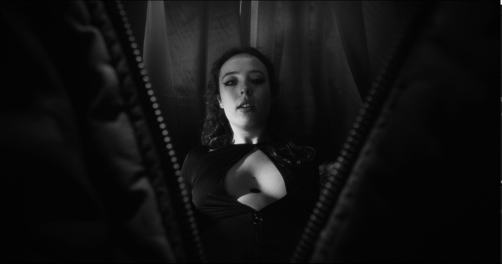 AVALE_STILL02